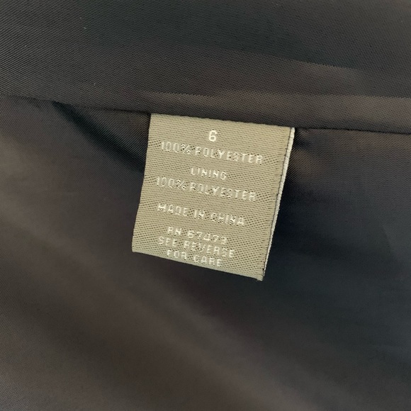 EUC TAYLOR DRESSES Button Back Fit and Flare Dress - Picture 9 of 13